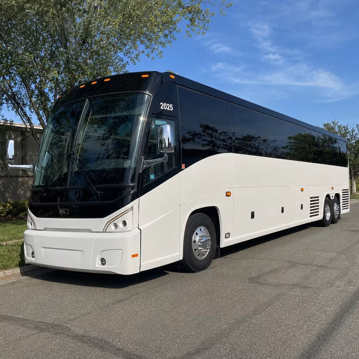 charter bus transportation for wisconsin national guard military personnel near green bay