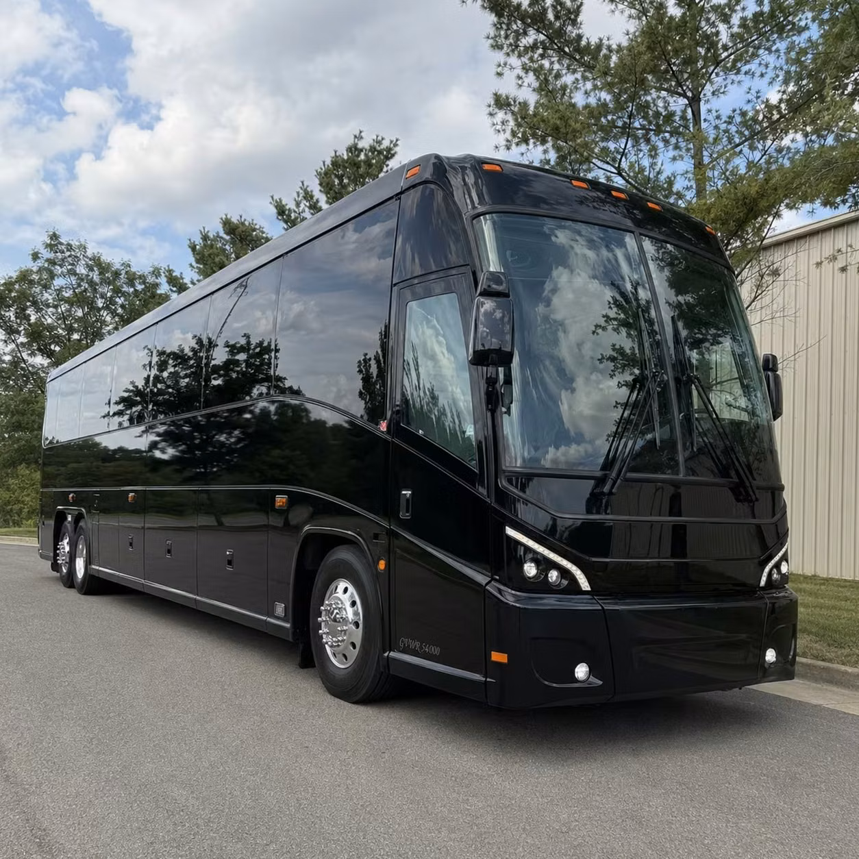 daily commuter shuttle services for green bay s manufacturing and healthcare workforce