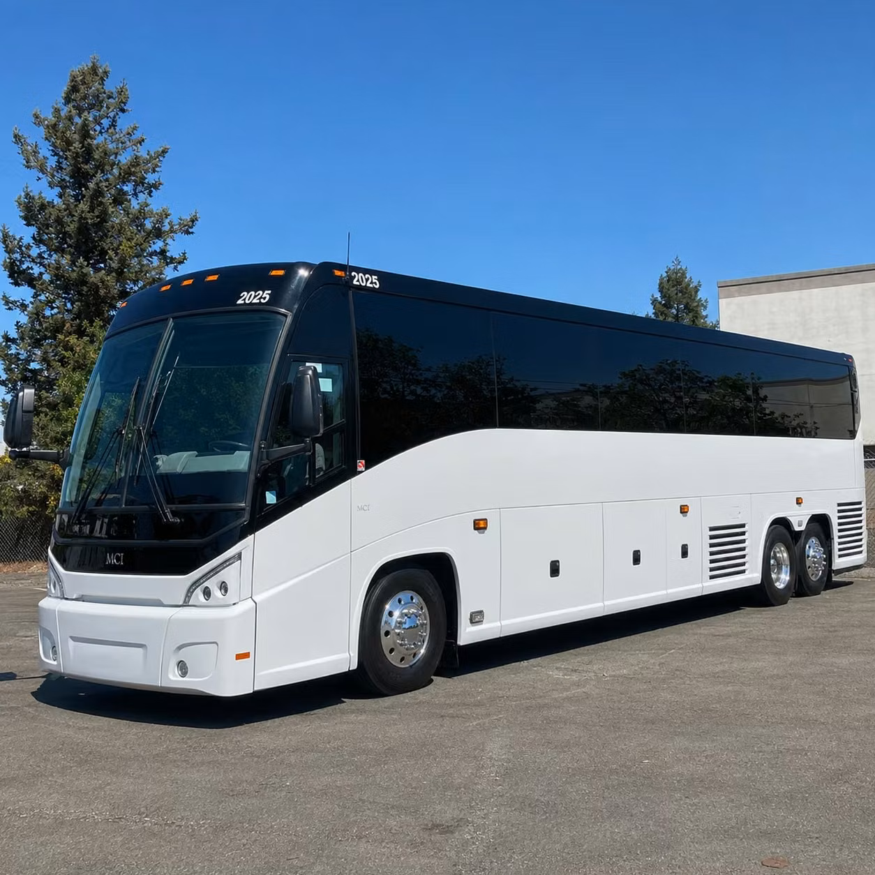 green bay to chicago long distance bus rentals for groups of every size